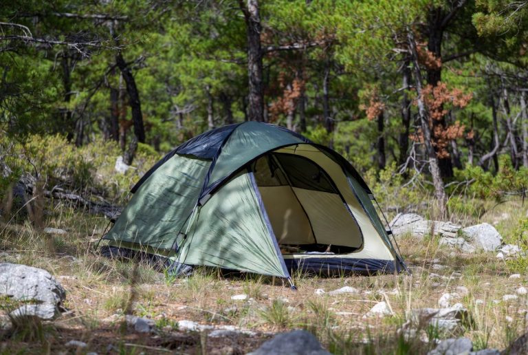 Pole vs Air Tent