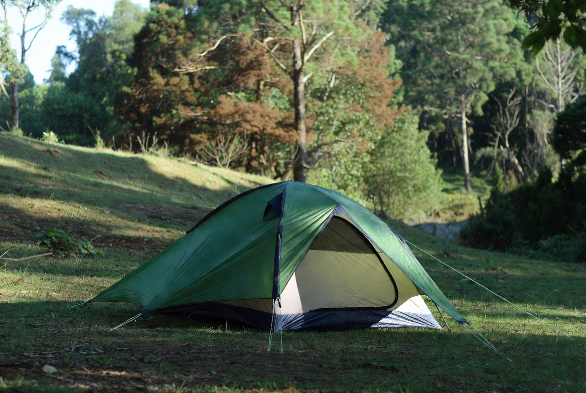 Polyester vs Canvas Tent